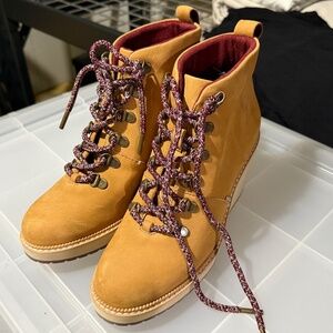 Tom’s wedge booties